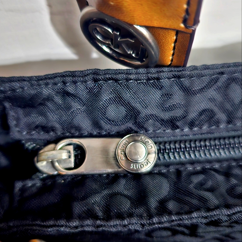 Calvin Klein jeans bag - Picture 5 of 5